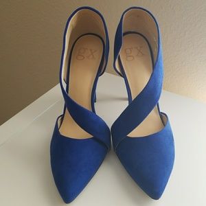 Cobalt Blue pumps by Gwen Stefani